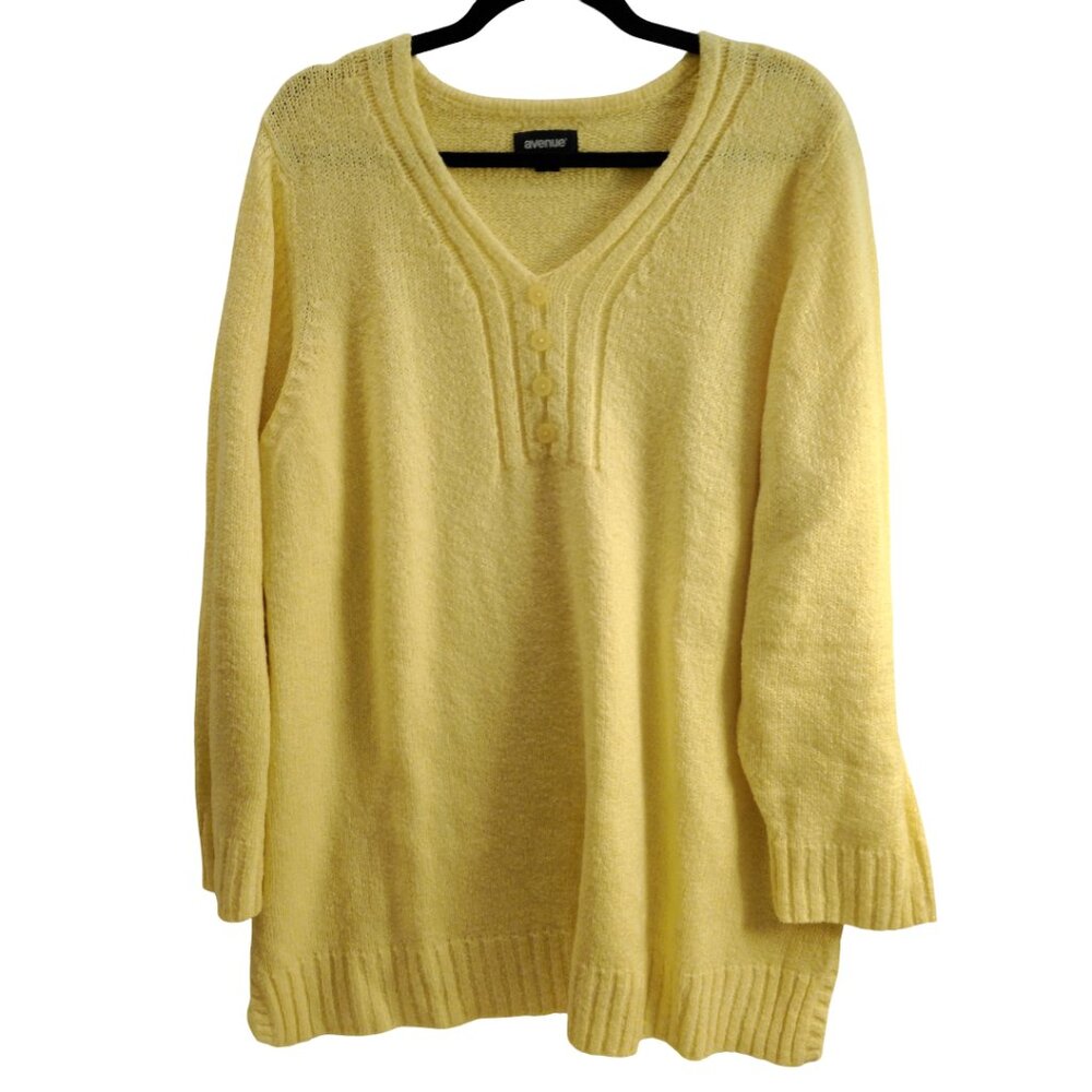 NWOT Avenue Yellow V-Neck Knit Sweater 22/24✨50% Off Bundles 3+